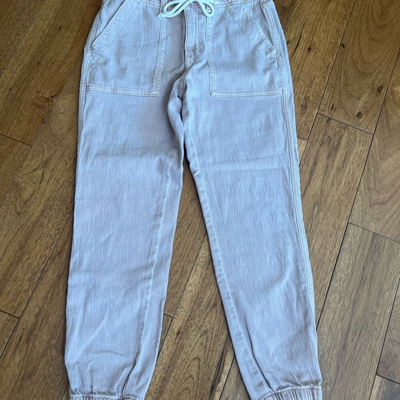 American Eagle Outfitters Light Pink Joggers - Picture 1 of 3